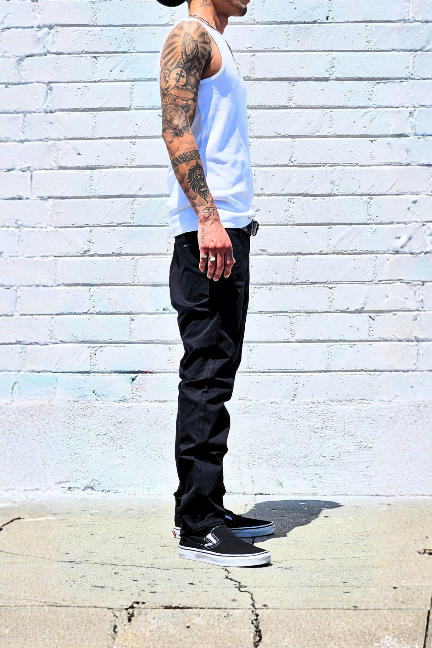 black-everyday-chino-pants.png