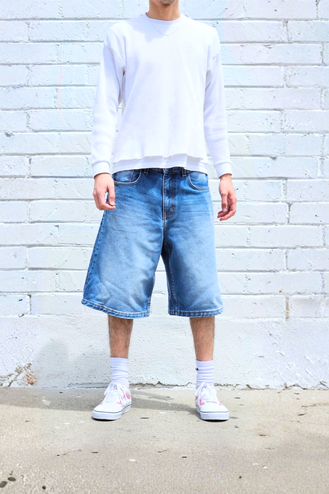 mens-medium-light-blue-fade-super-baggy-jean-shorts-summer-casual-streetwear-bermuda-denim-fit.png