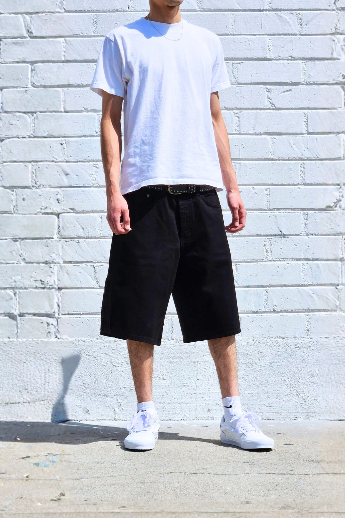 Men's baggy carpenter shorts crafted from durable denim fabric