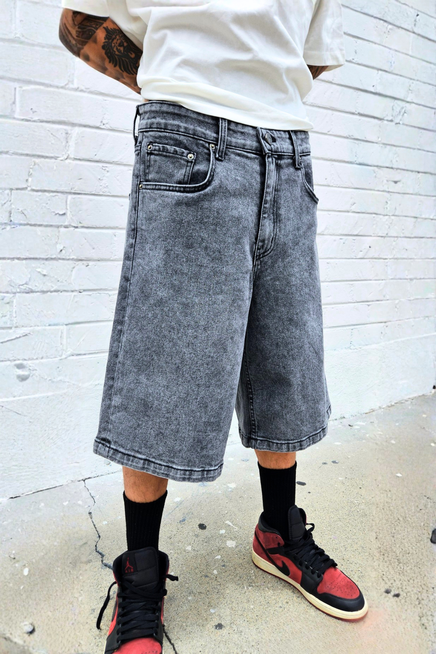 black-acid-jean-shorts-baggy-fit.png