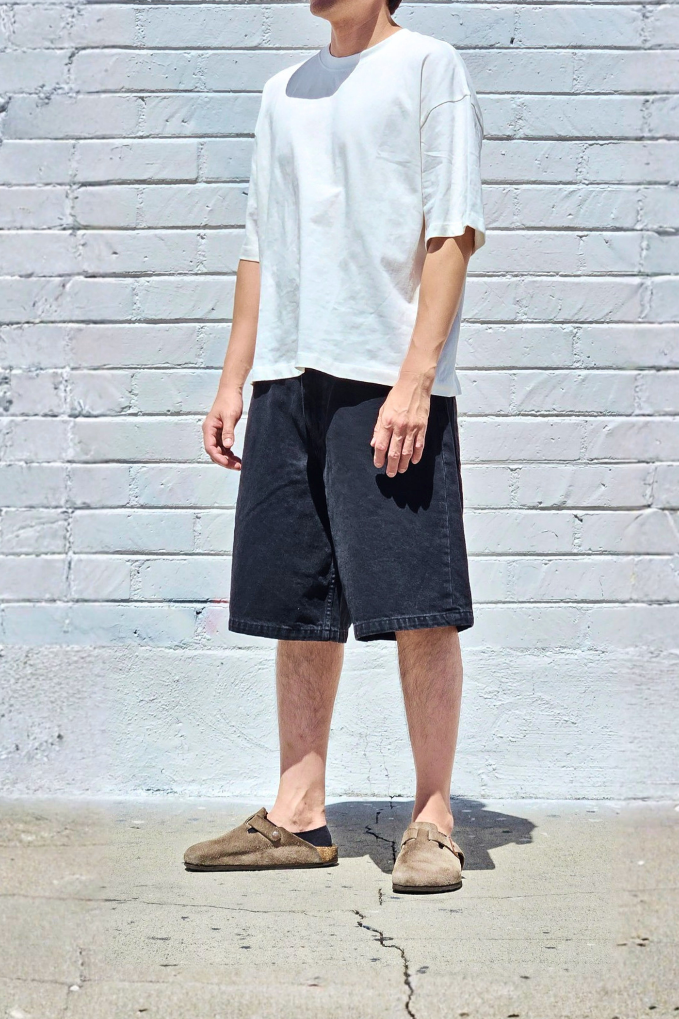 Men’s vintage black baggy jean shorts