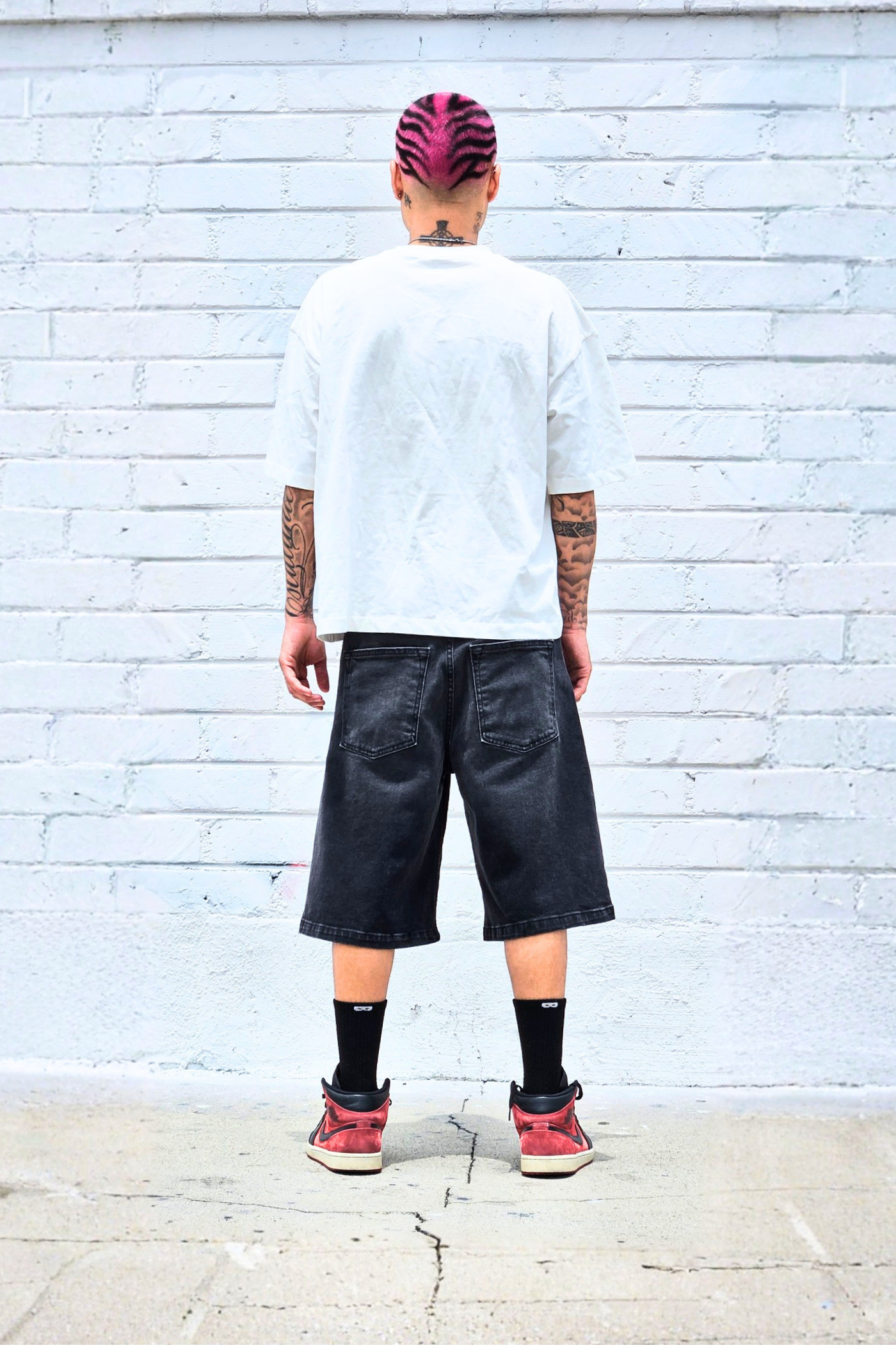 black-fade-baggy-bermuda-shorts.png