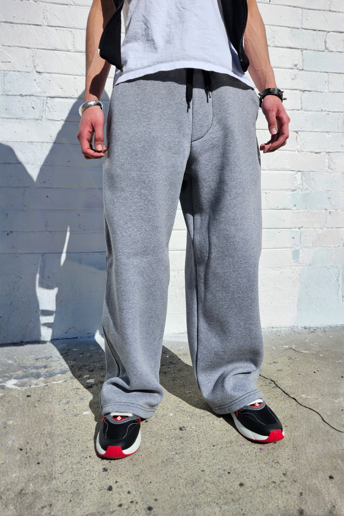 mens-unisex-grey-heavyweight-fleece-sweatpants-super-baggy-comfort-ootd.png