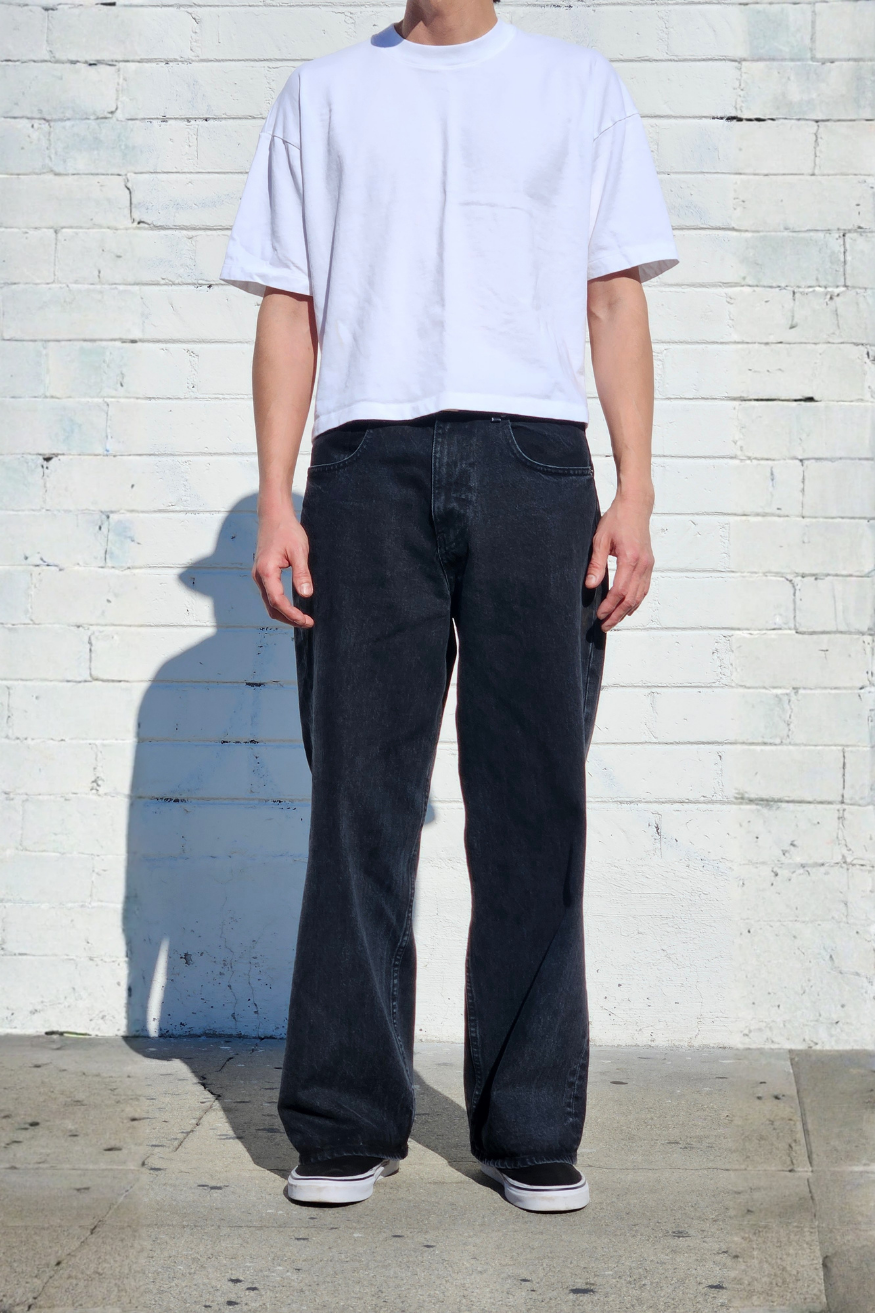 mens-vintage-black-super-baggy-jeans-essential-streetwear.png