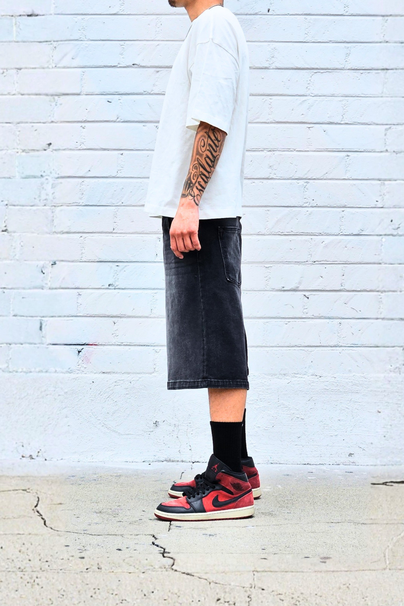 black-fade-jean-shorts-wide-fit.png