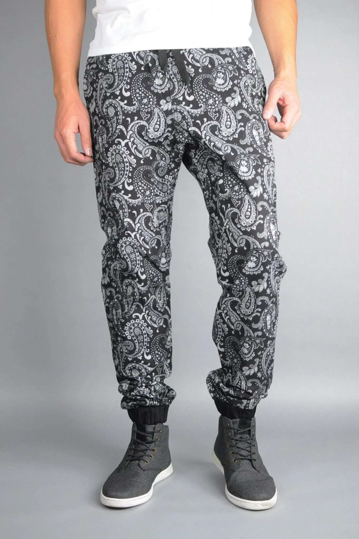 JOGGERS_-_7625_BLACK_GRAY_BANDANA03a_2048x2048.jpg