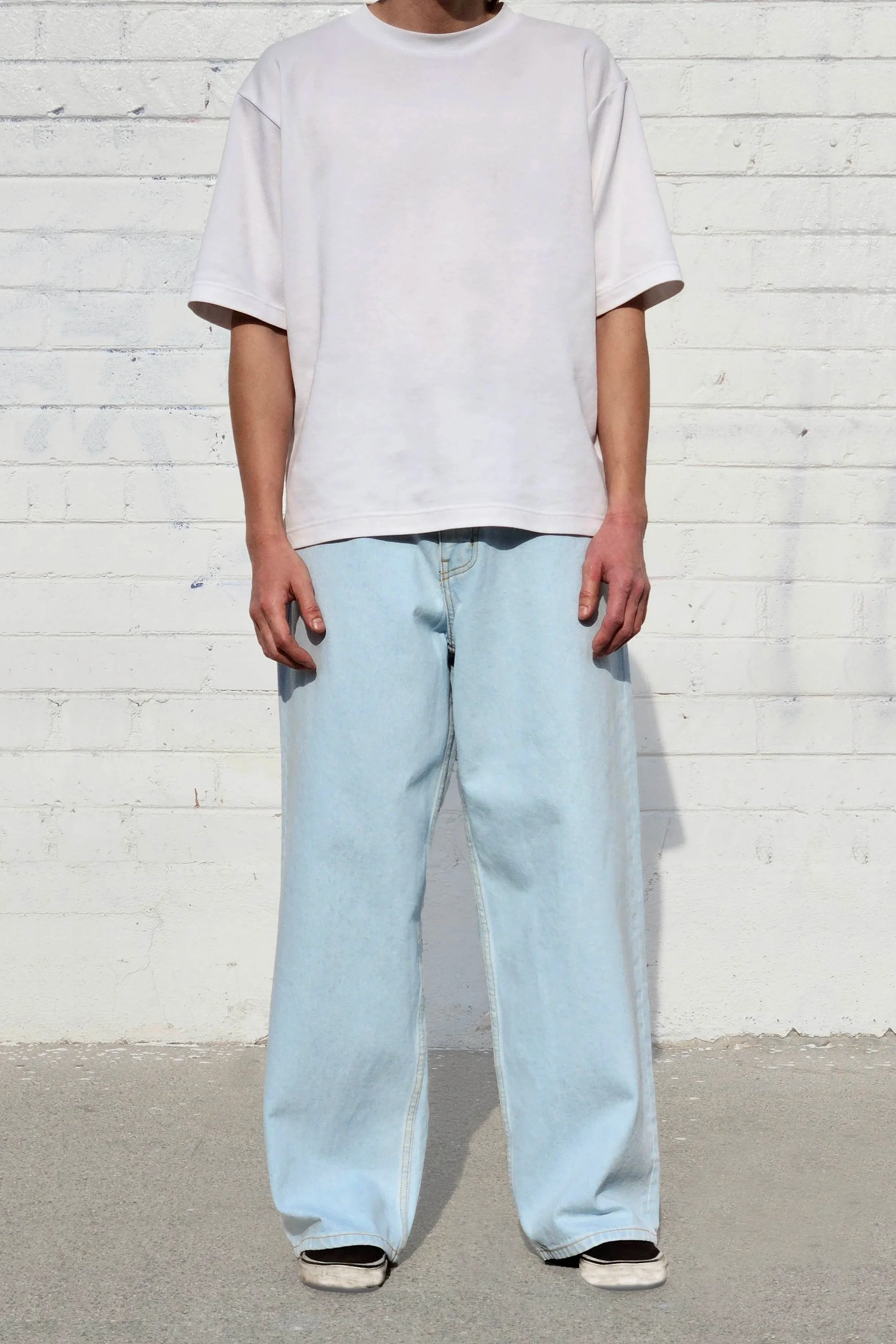 super-baggy-light-blue-jeans.jpg