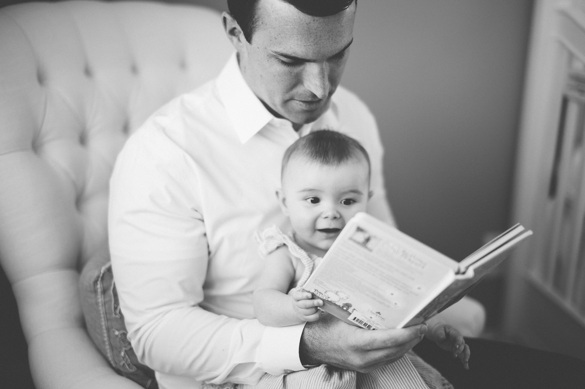 thomas wywrot photography nashville family photographer indoor in home pictures photos tn tennessee infant baby thompsons station franklin brentwood dog puppy nursery dad father mother mom girl
