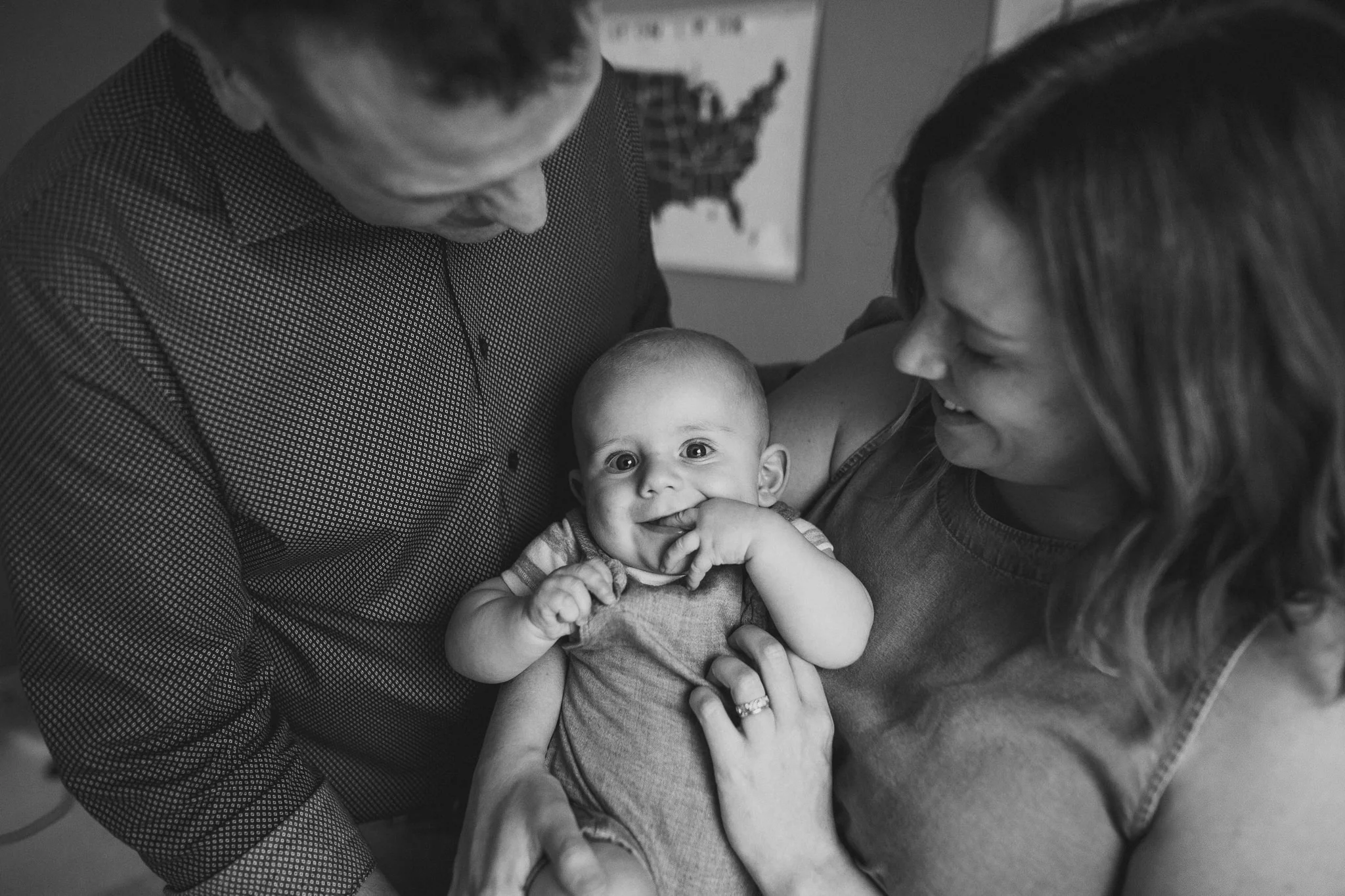 thomas wywrot photography nashville family photographer in home newborn infant baby indoor photos pictures tennessee tn natural light candid lifestyle woodbine brentwood franklin smiles mom dad mother