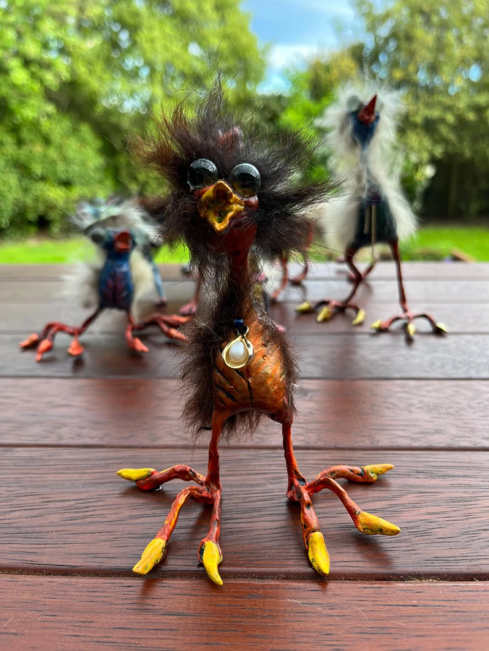 Just a fun wee bird enjoying the nice day ( well, yesterday, today&rsquo;s a bit cool.)😂
#quirkyart #funart #birdartwork #airdryclay #mixedmedia