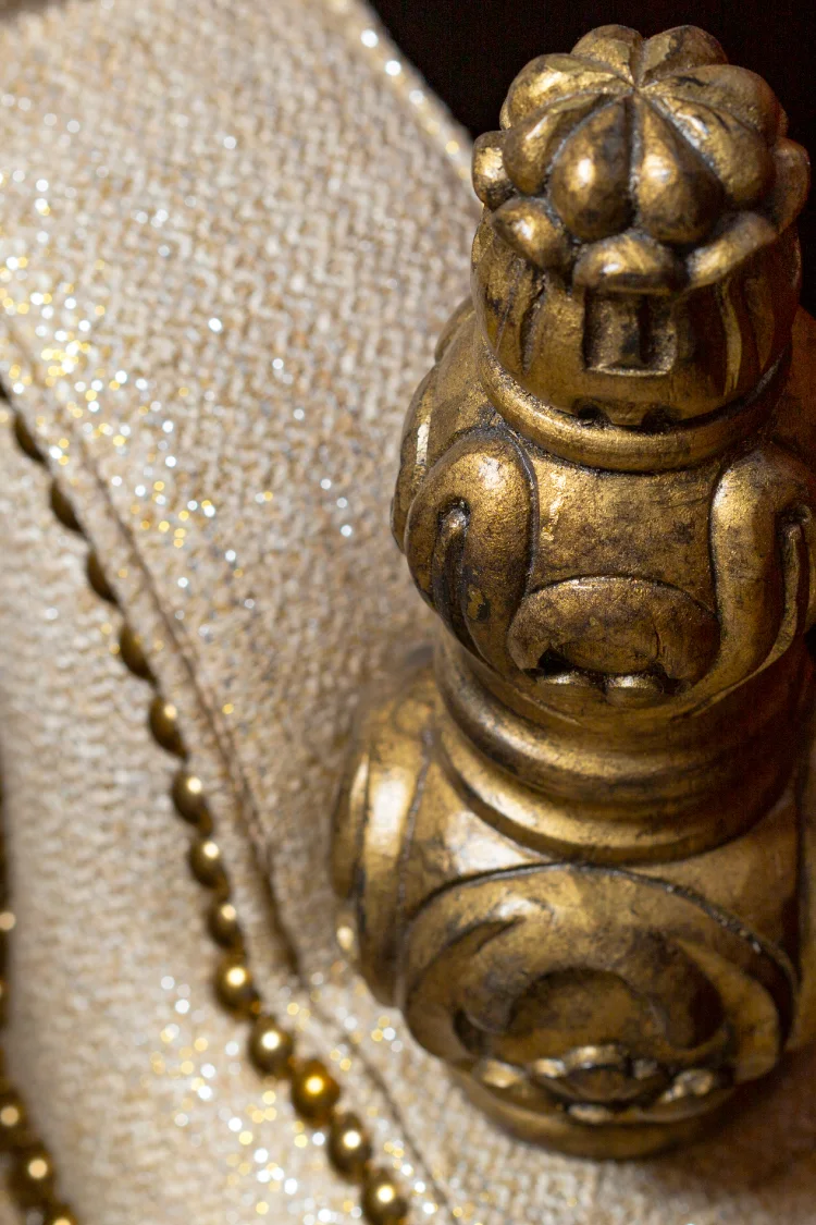 Nicholas_Menashe_Java_Detail4.jpg