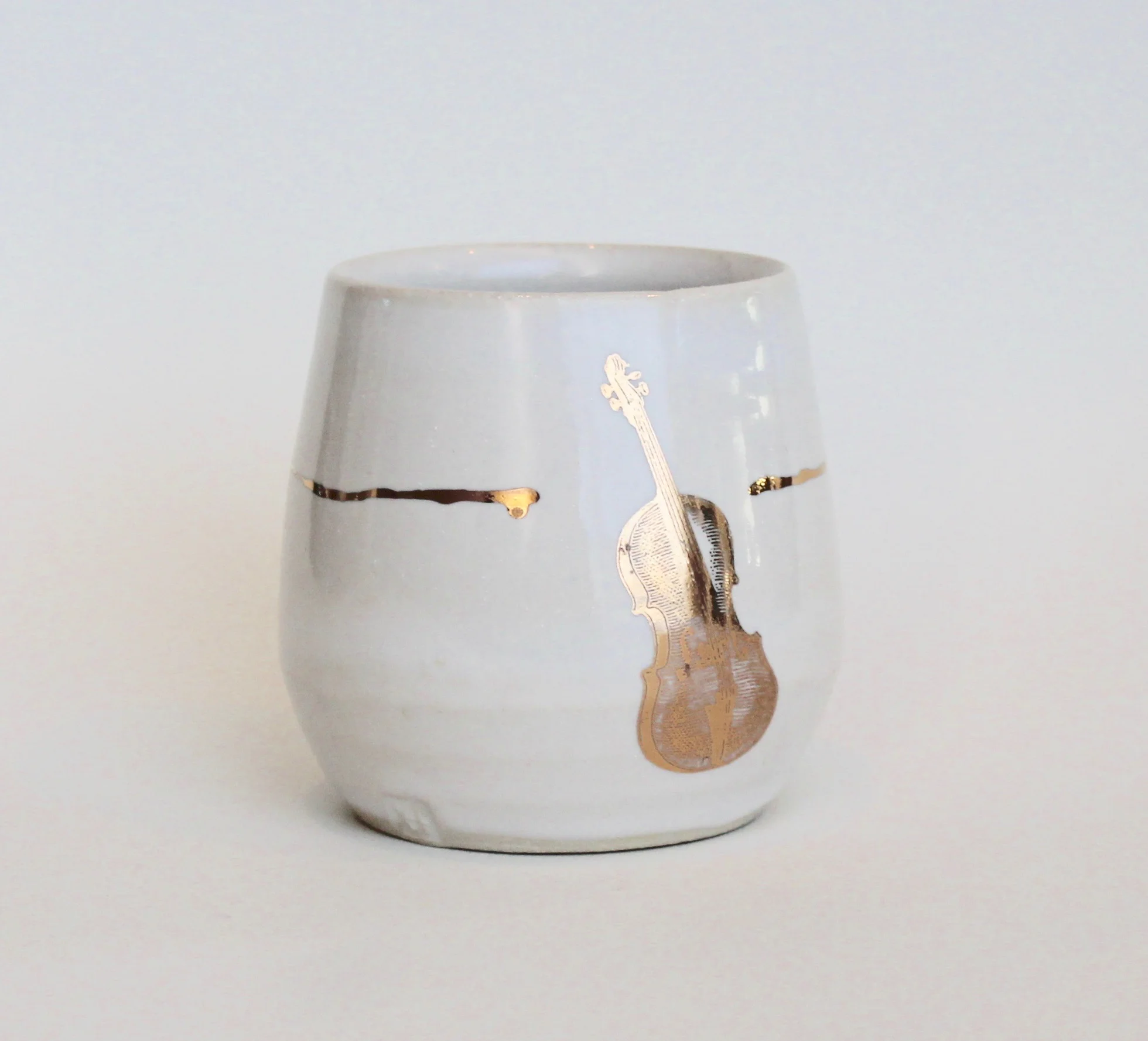Gold & White Strings Wine Cup