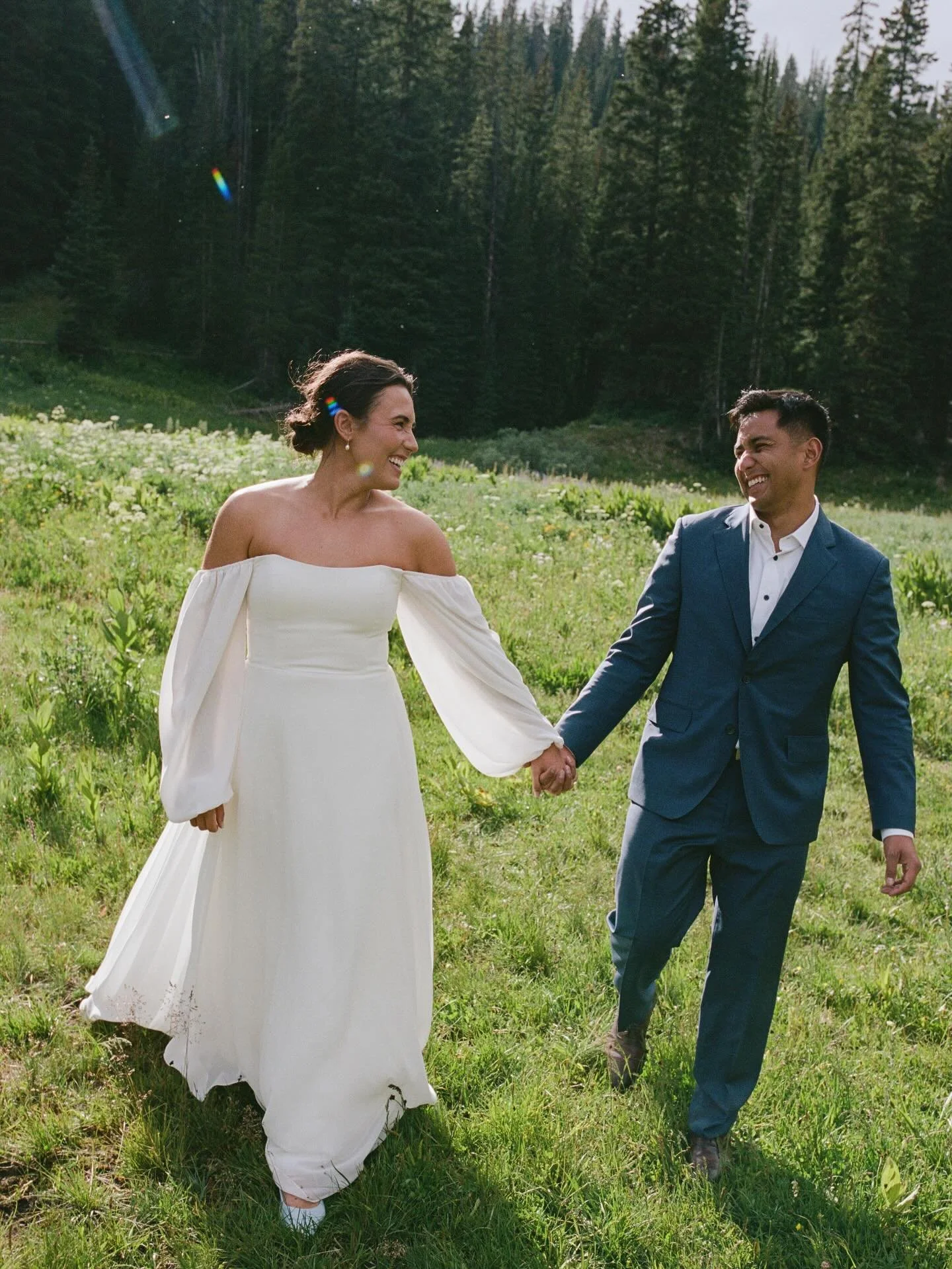 Casey and Jason on 35mm film in Crested Butte? THIS sets my heart on fire 😍 so excited to share these film scans before I finish their full gallery! These two made me laugh so much and were just pure joy the entire evening, and also down for anythin