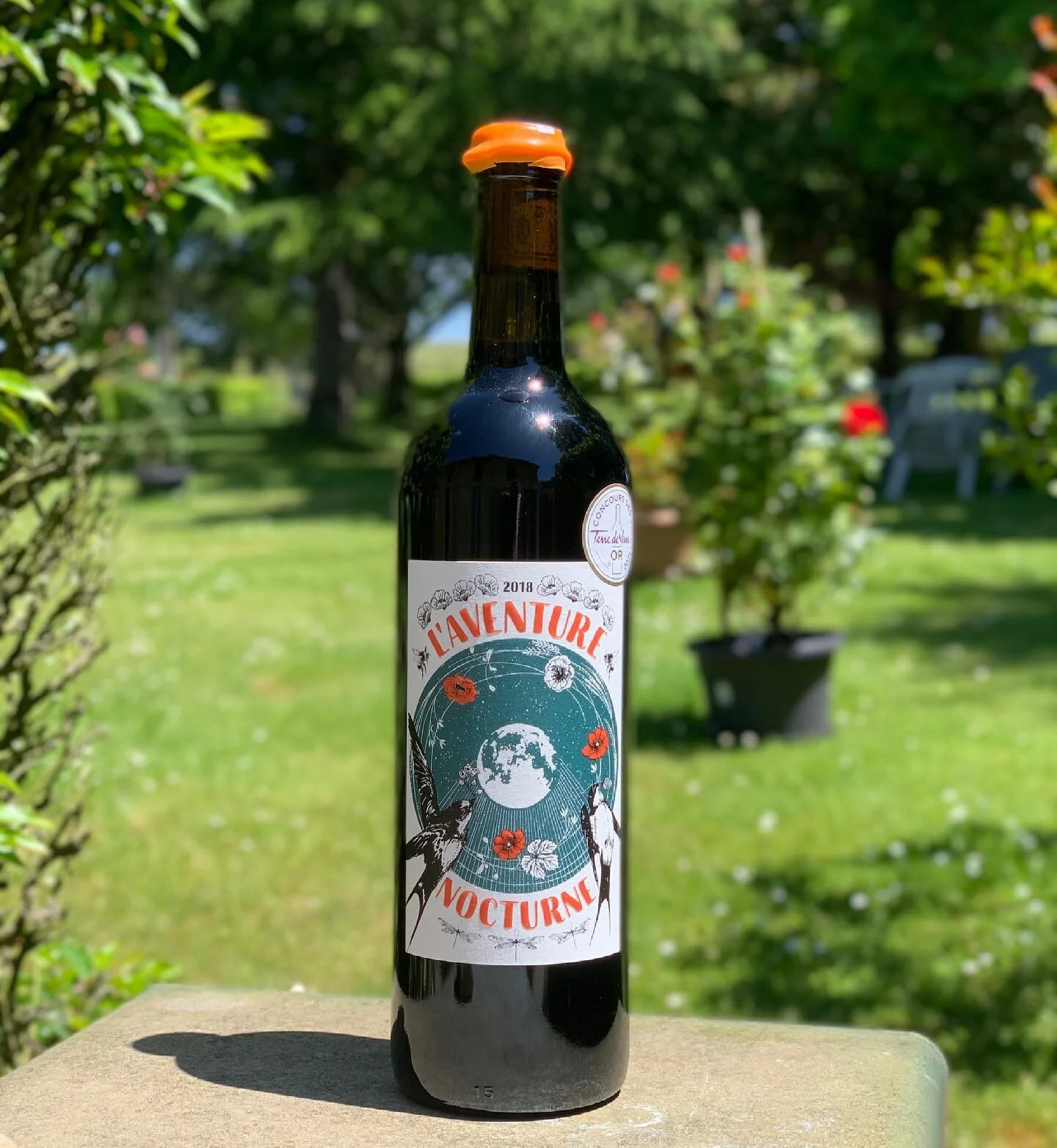 We’re not into shiny things and we’re not very competitive either, but having a gold medal from one of the most appreciated wine magazines in France makes us feel very good & proud. Thank you to our amazing team & merci @terredevi