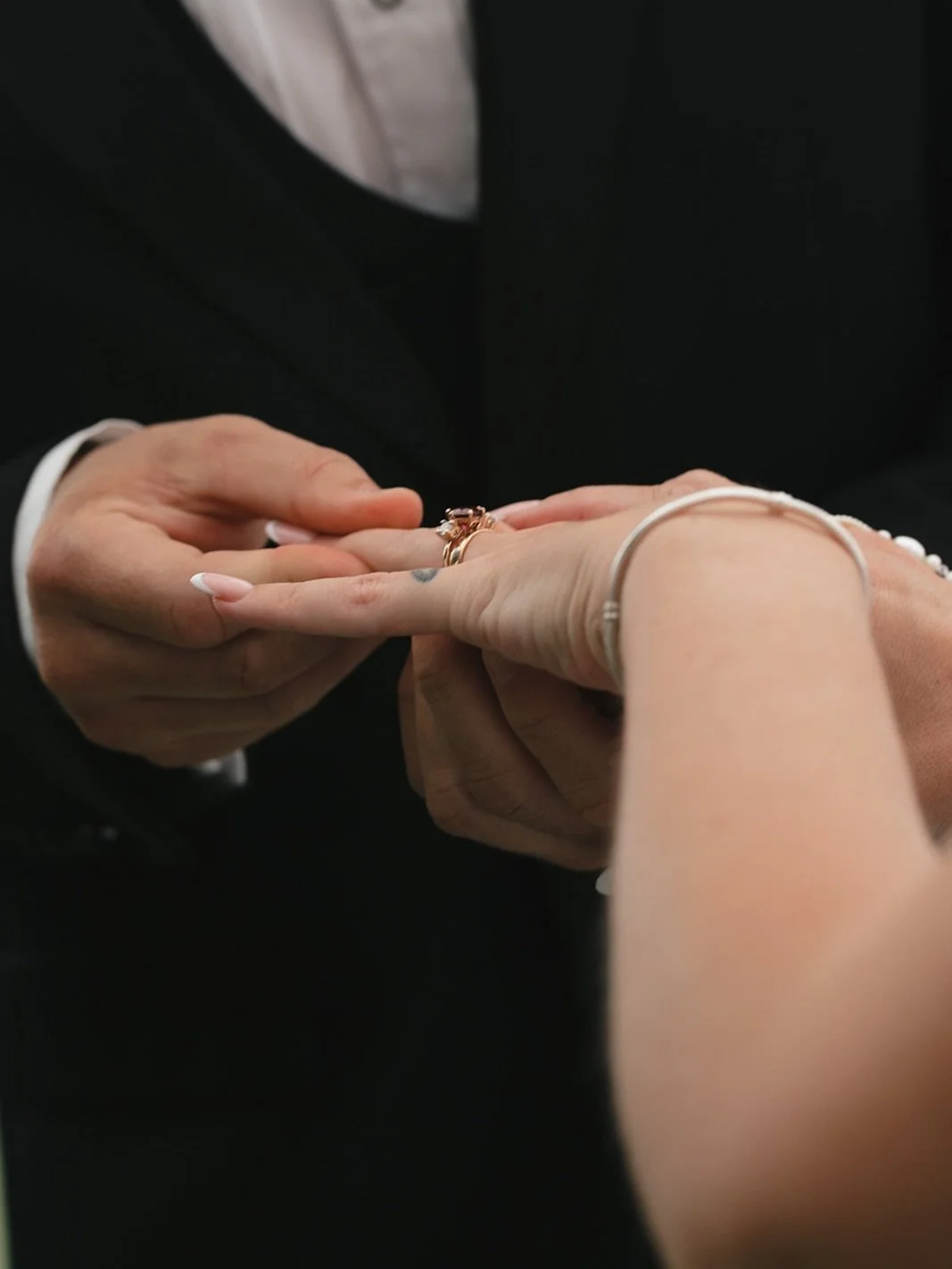 Anton &amp; Sian make it official