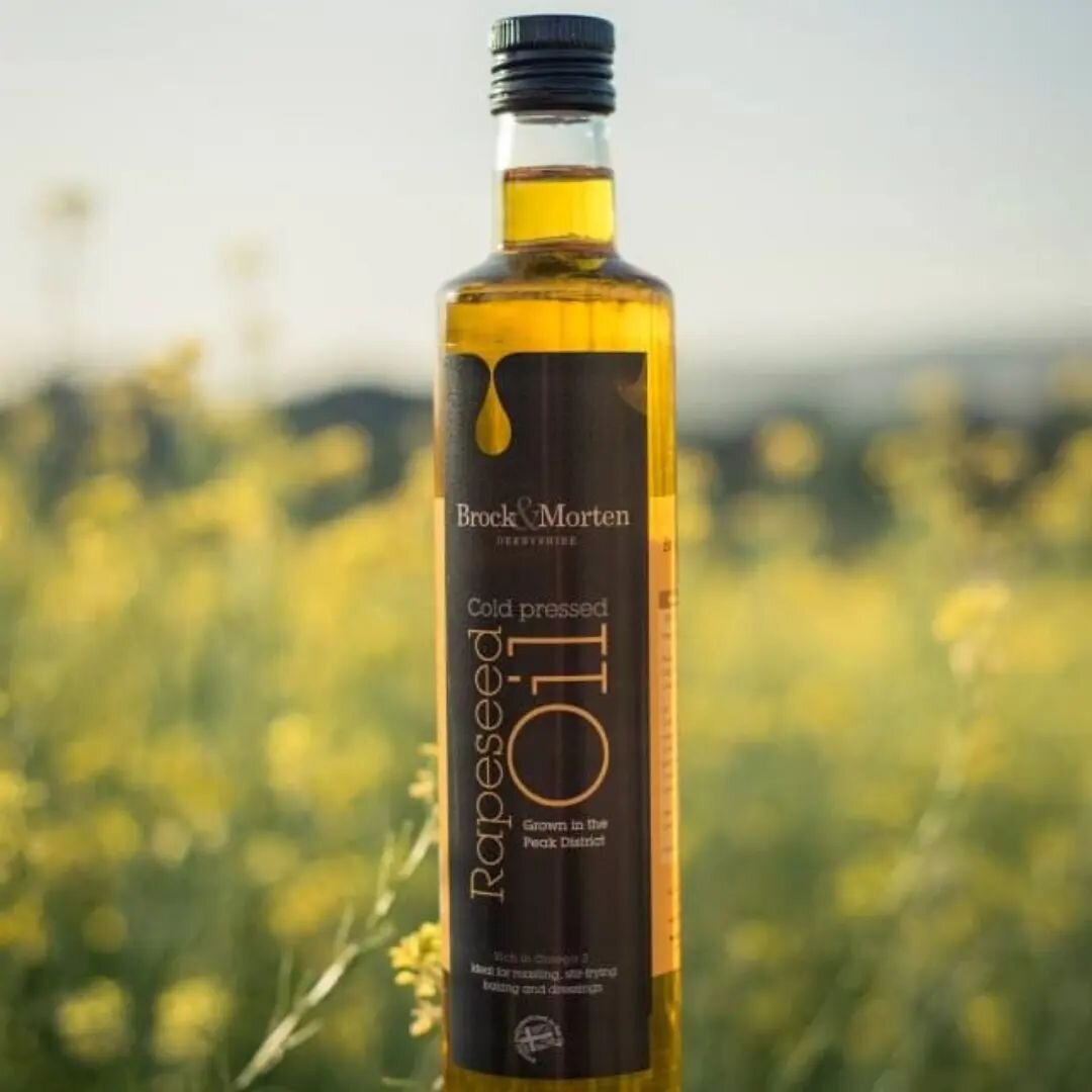 Our natural rapeseed oil is our most versatile product. Not only is it great used for a wide range of dishes, it is also perfect for baking with. 💛