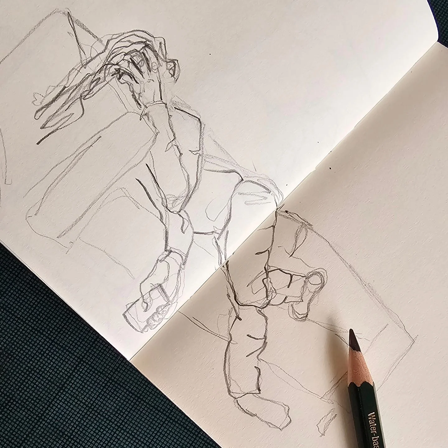 O K A Y  W I T H  I T

Today, I am feeling a little like this, and I'm ok with it.
Energy was exerted yesterday by chatting to interesting and interested people @edinburghzinefair , so I am more than okay with that.
Always put your energy where it wi