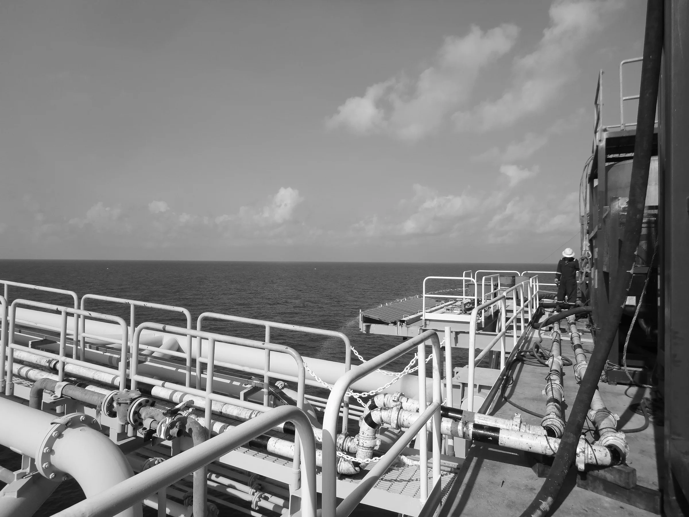 Offshore platfomr.jpg