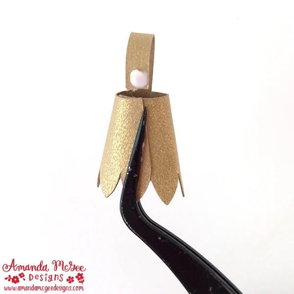 AmandaMcGee_3DPineconeOrnament-Instructions-3.jpg