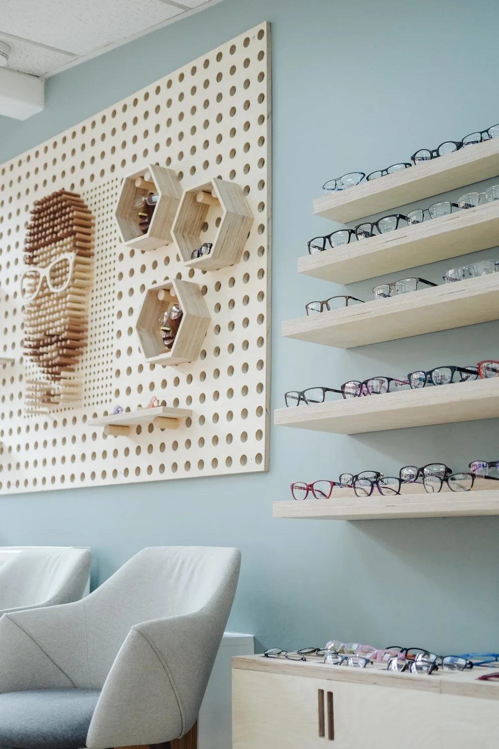 HOOSON & STUTTARD OPTICIANS