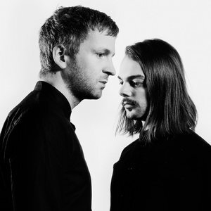 KIASMOS