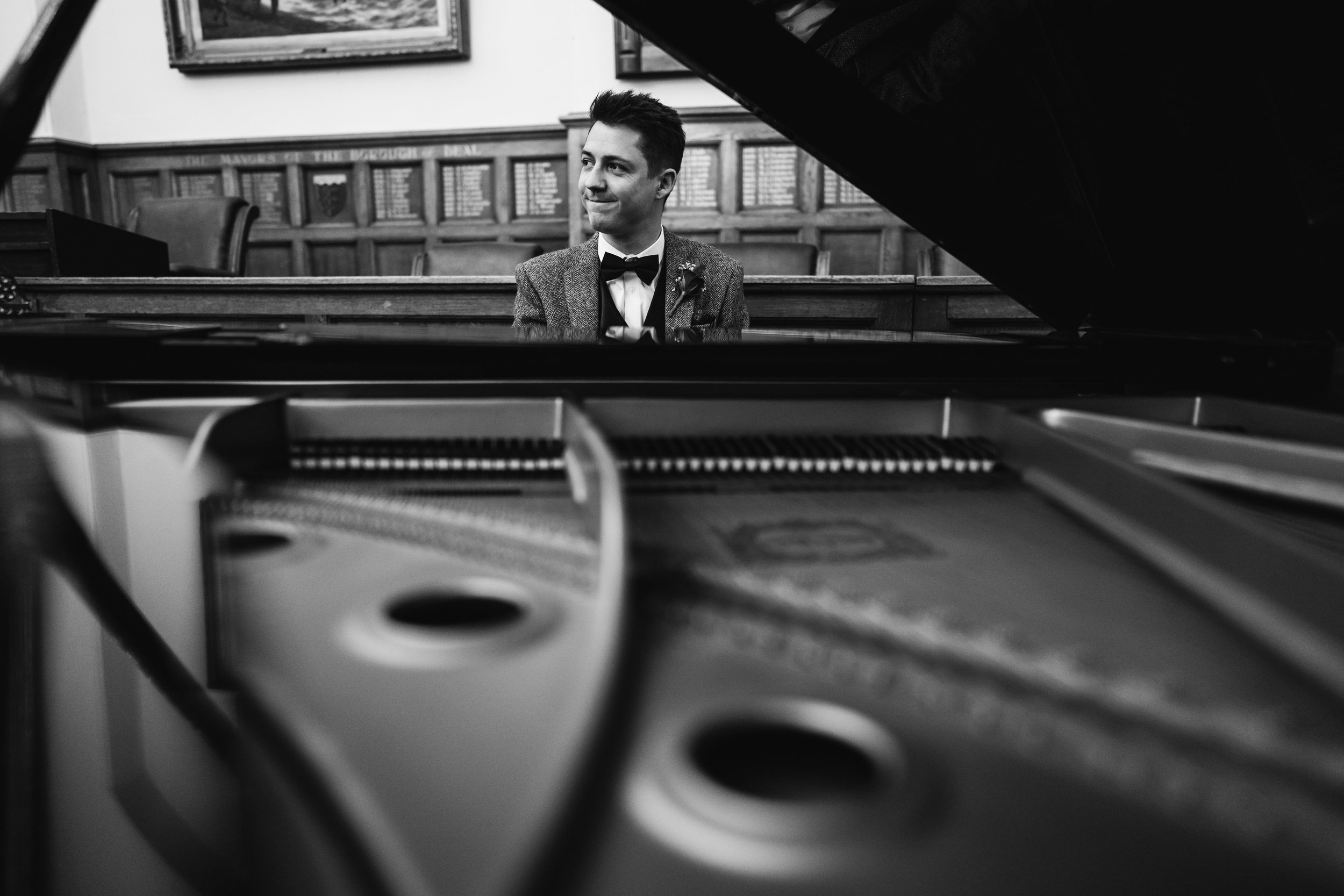 The groom on the piano