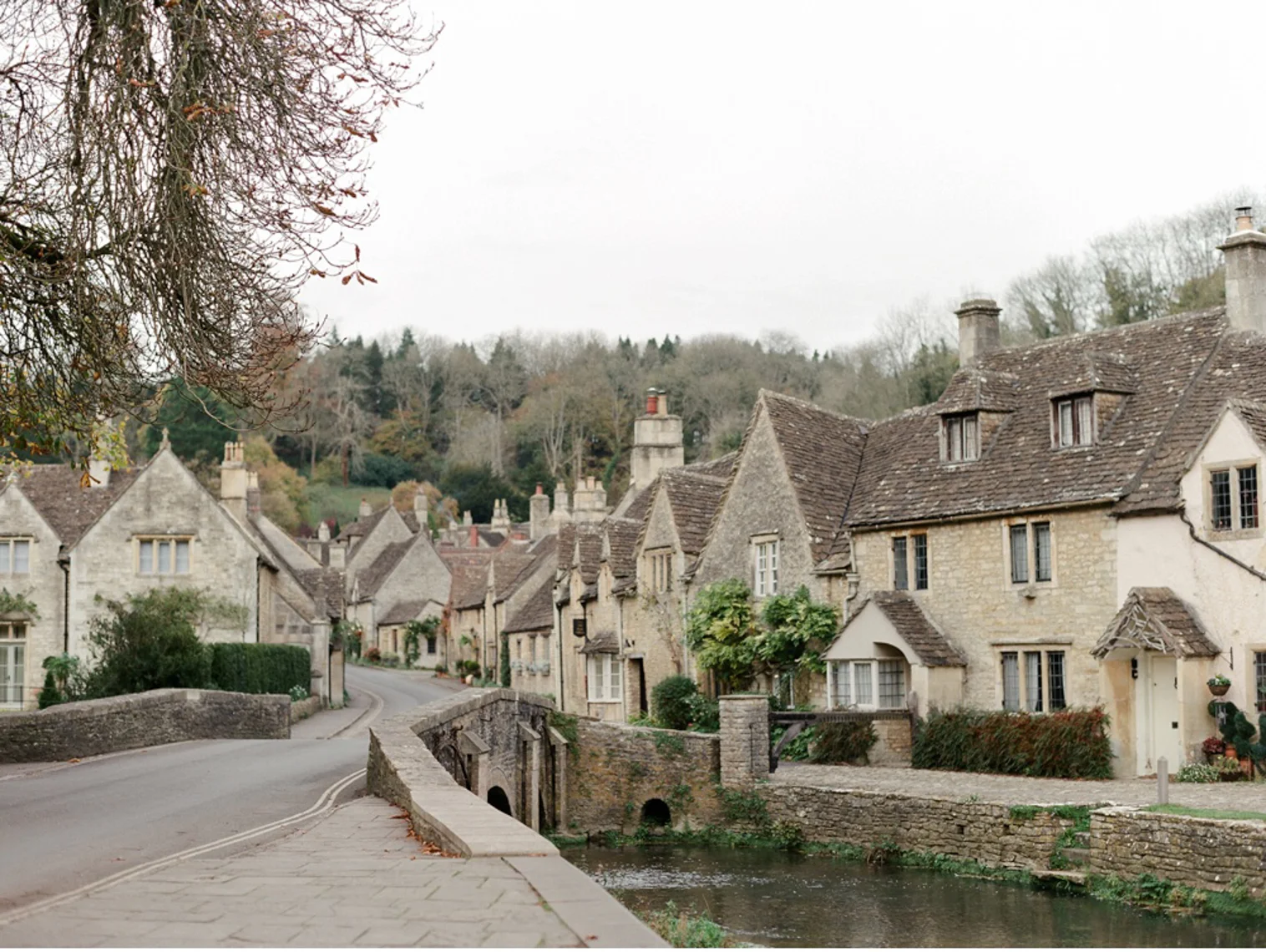 Cotswolds_WeddingPhotographer_UK©MadalinaSheldon_12.jpg