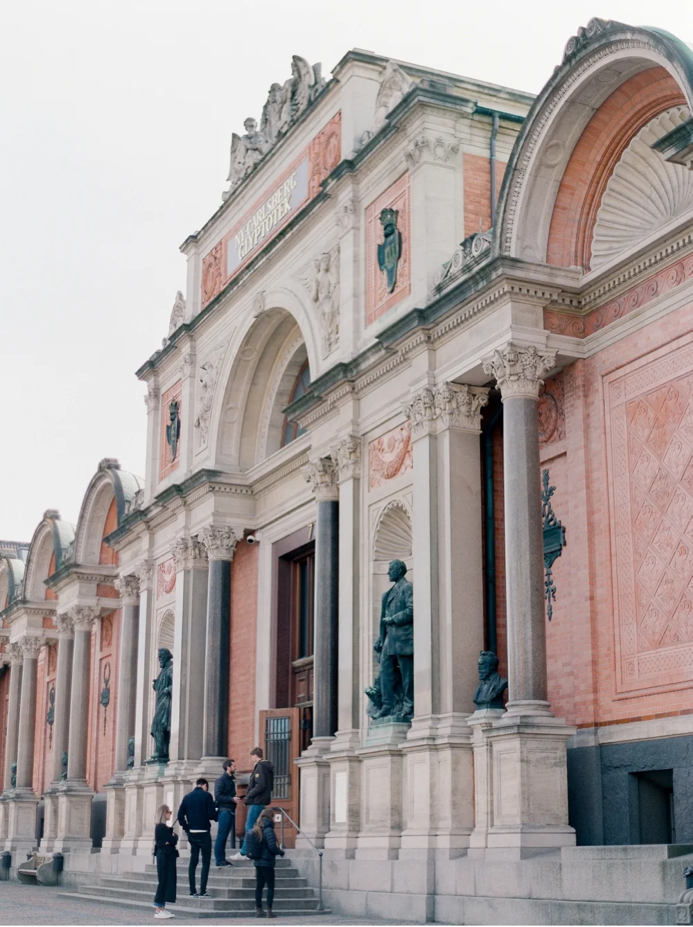 WeddingPhotographer_Copenhagen©MadalinaSheldon__0042.jpg