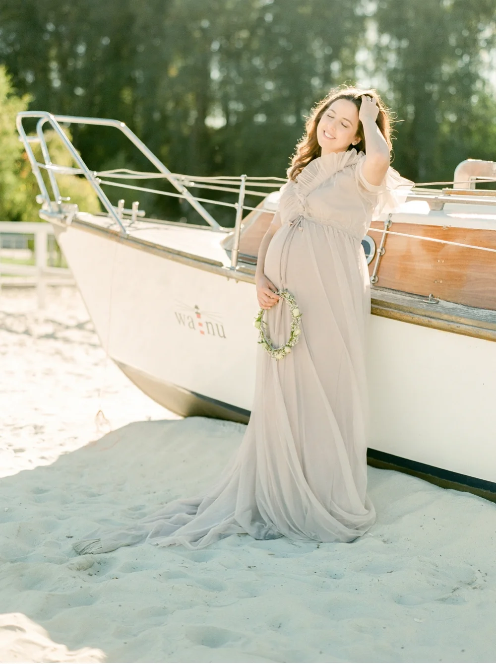 Maternity_Session_BabyBauch_Silbersee©MadalinaSheldon__0008.jpg