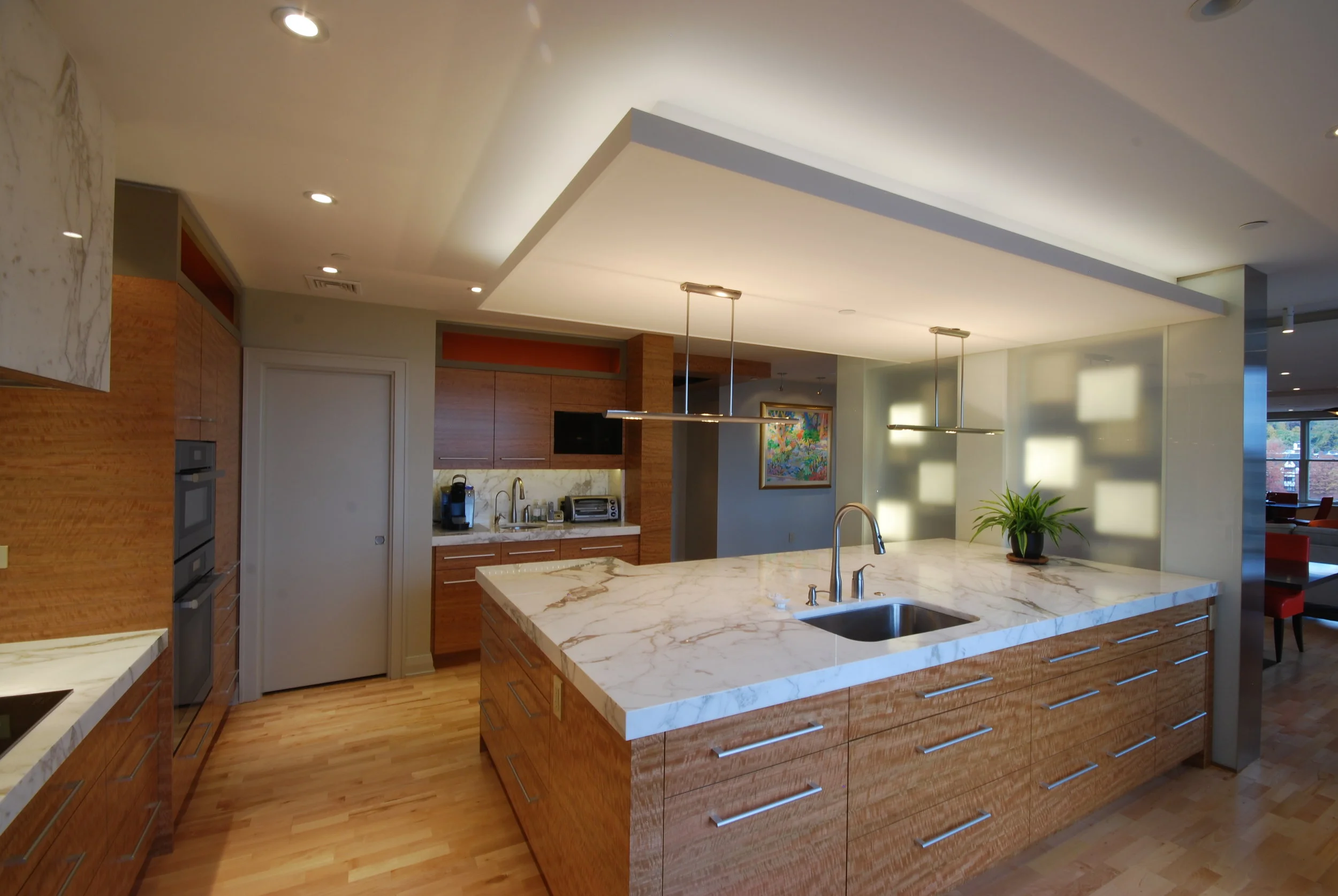 LSR Apt77.jpg