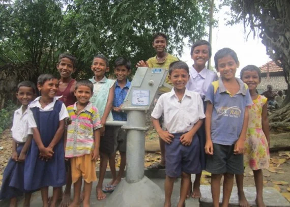 Community-Photo-at-Joytara-e1447846611270-570x407.jpg