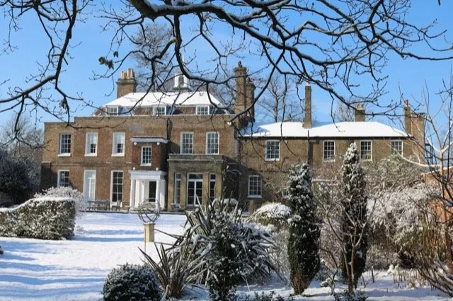 Another Christmas at Bell House: A Brush with Art