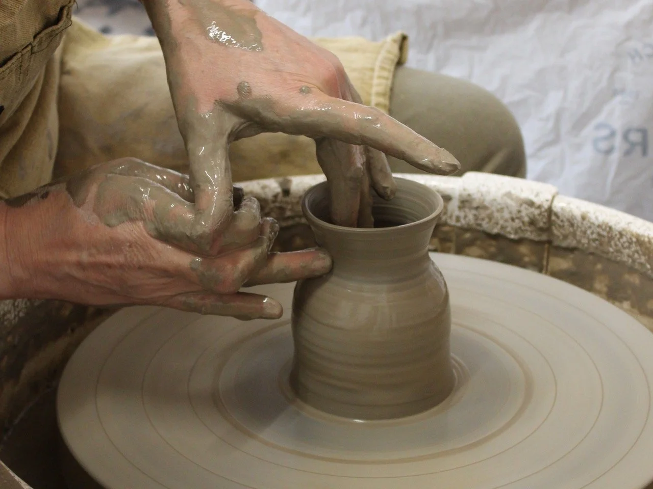 Throwing on the Wheel, 3-evening, short course, all levels, with Birgit Pohl