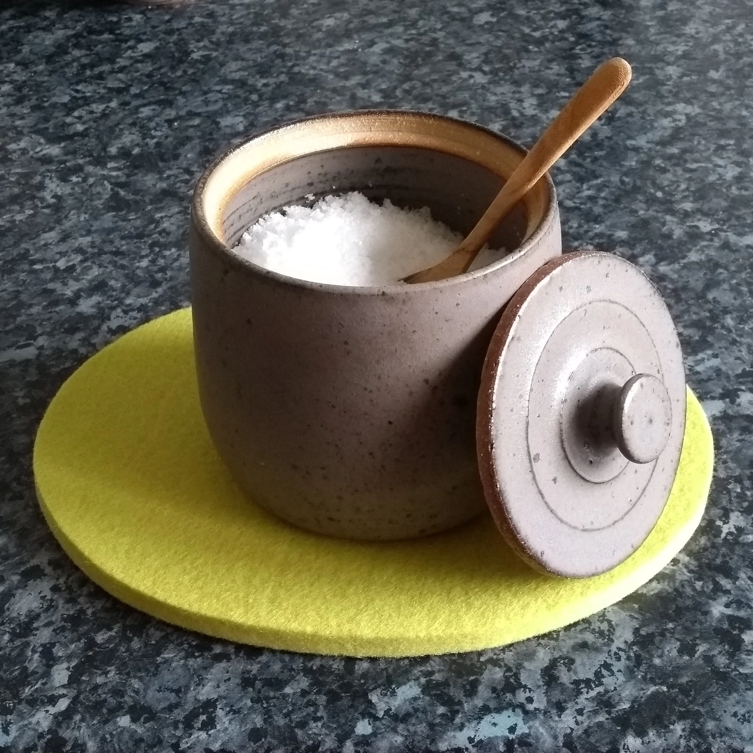 Lidded Pots - with Clare Spindler - a two day weekend workshop for adults