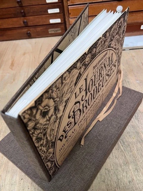 BOOKBINDING: Accordion Sewn Spine Album