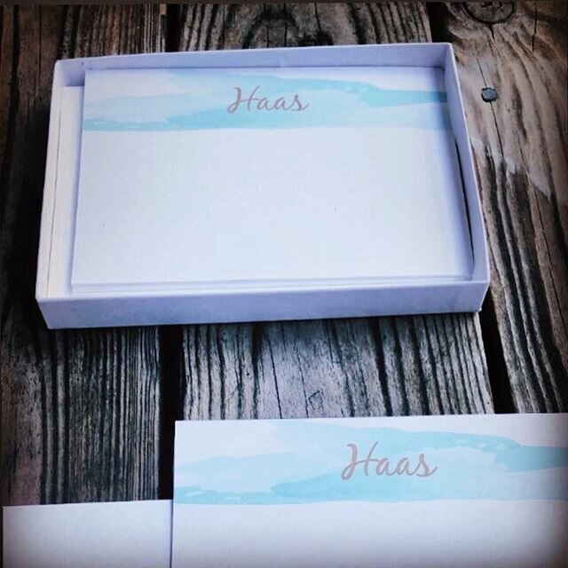 This gorgeous stationery is part of the buy 25 get 25 for FREE sale!!! Don&rsquo;t miss out on this wonderful special PLUS it ships right to your doorstep! @becshaas Enjoy your gorgeous stationery!