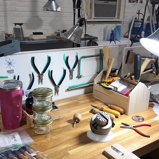 Nice to be back in Ignite Studios🙏❤️#bleupansy #ignitejewelrystudios #svfal#mountainnestgallery