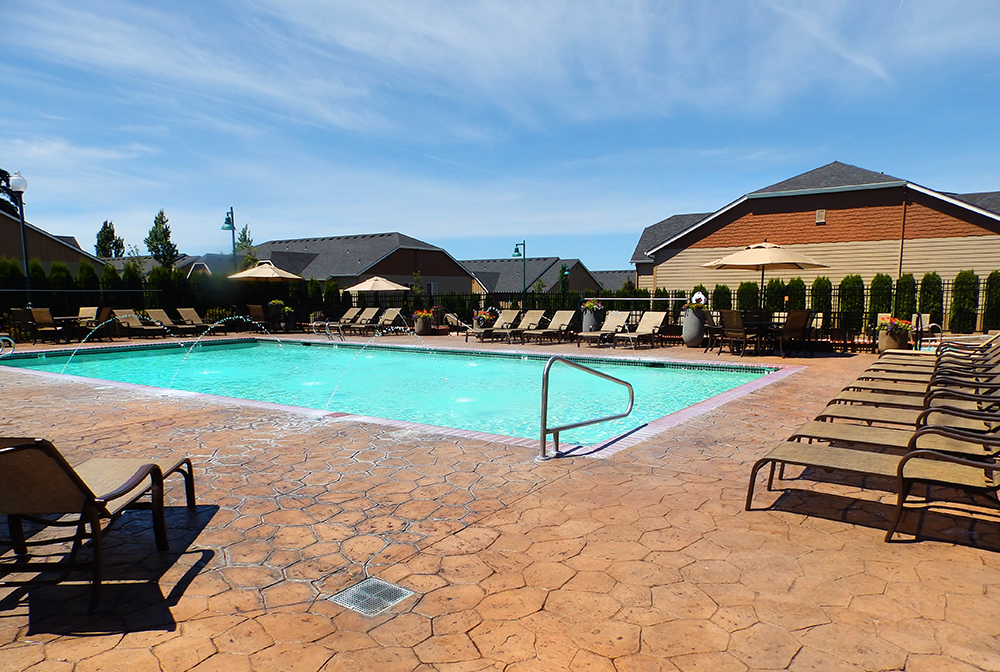 Vancouver-Washington-Mission-HIlls-luxury-apartments-pool-3.png