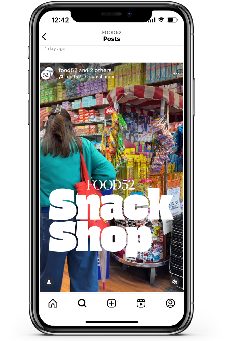 F52 Social Logos Mock Up-03.png