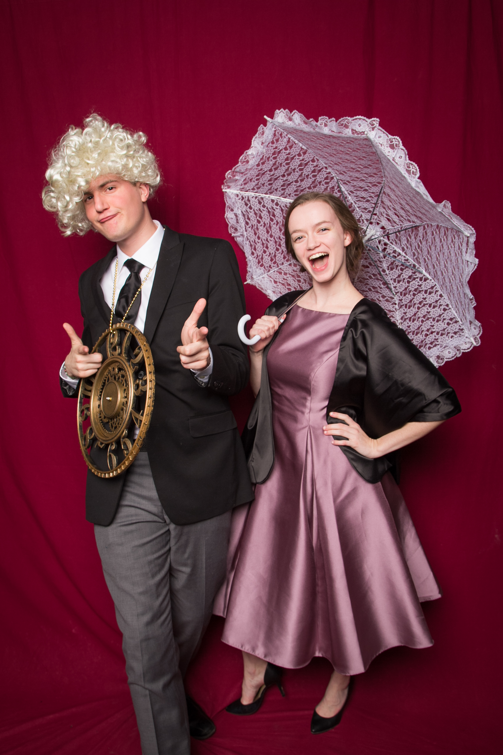 Stylish Photo Booth Couple 