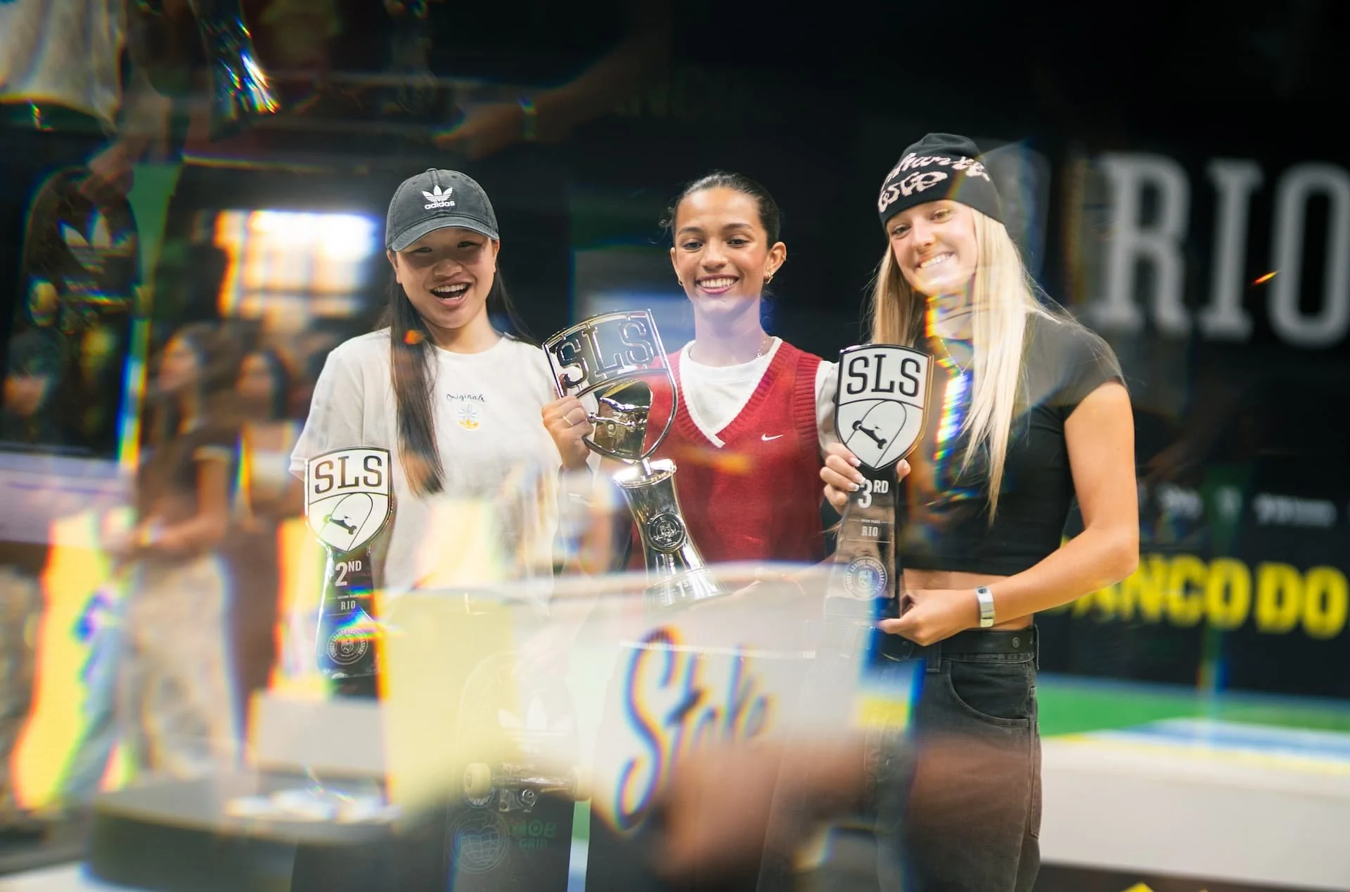 Womens_Podium_Blur (1).jpg