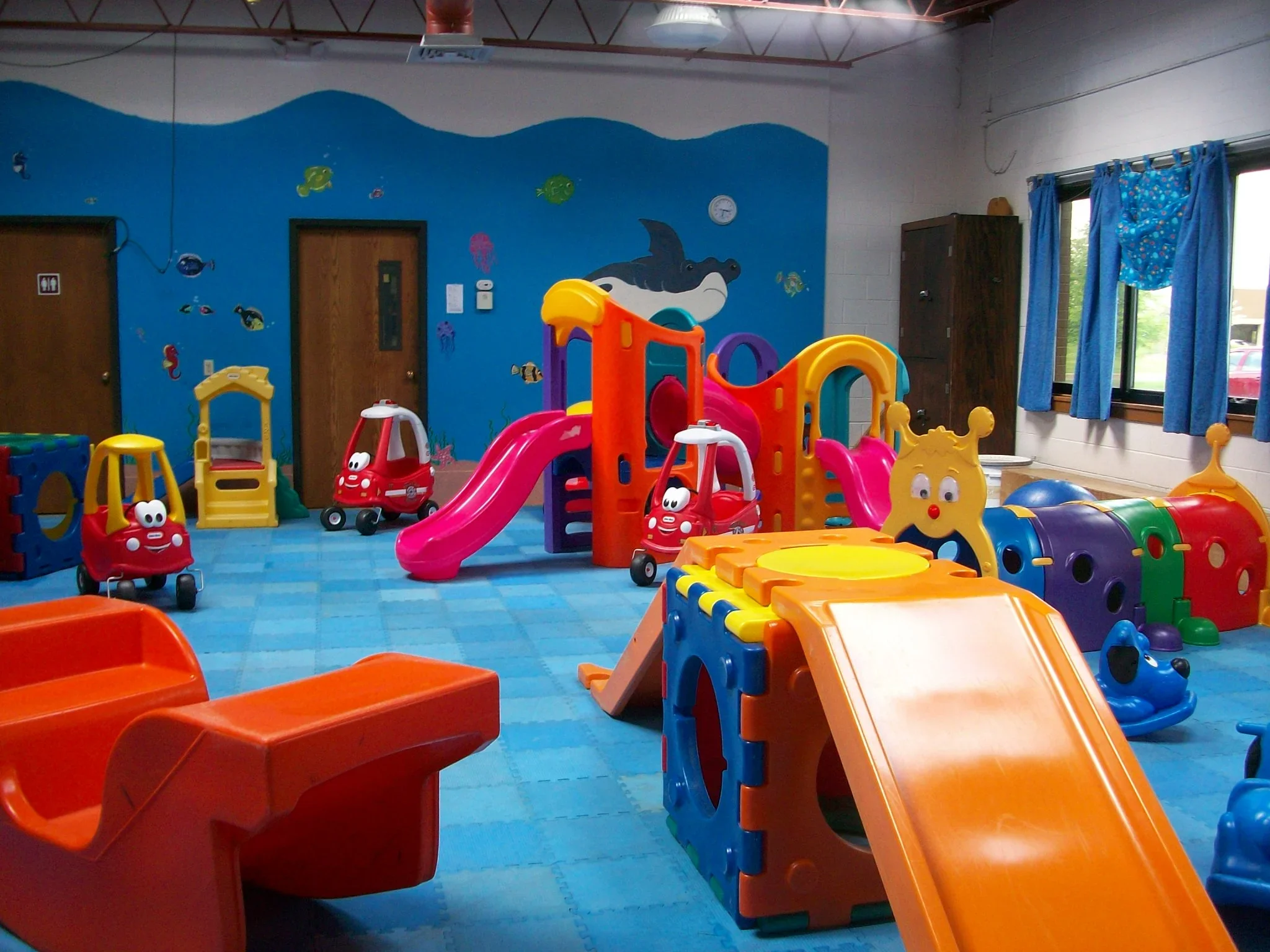 Twelve-Corners-Day-Care-Indoor-Playroom.webp