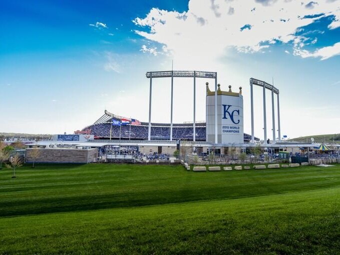 kauffman+stadium+kansas+city+royals.jpg