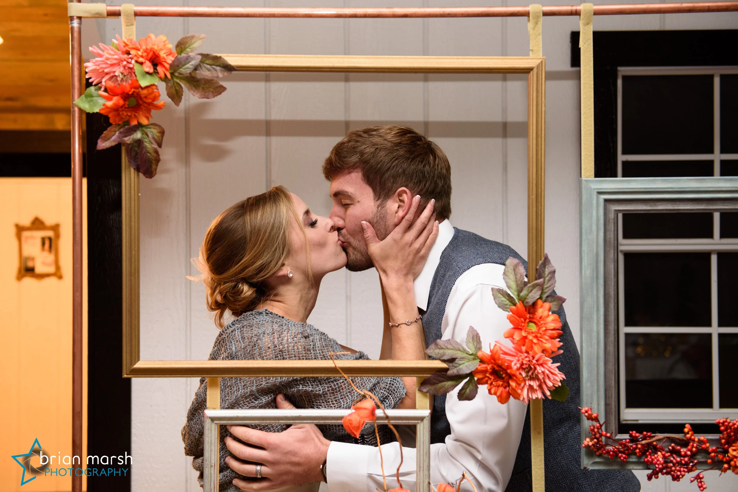 Ryan and Meredith Kissing Photobooth.jpg