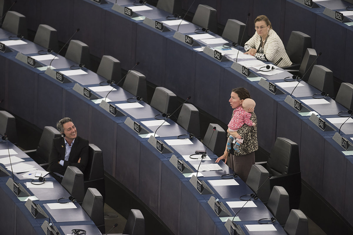 Anneliese Dodds MEP and 3 month old Izy fighting Brexit in European Parliament Strasbourg, June 2016 Photo Copyright Alicia Bruce