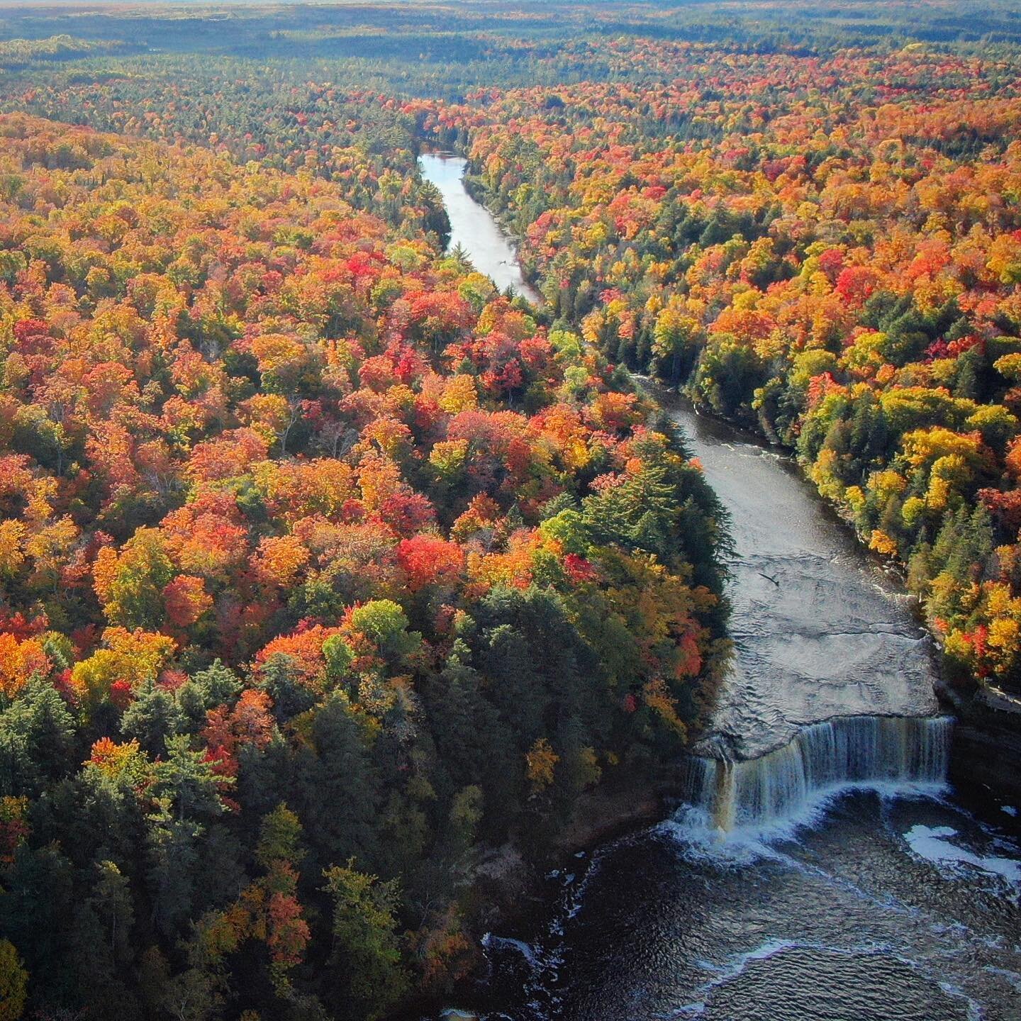 Falls in fall. Head over to Newberry, MI this weekend to catch the colors while they last!
.
.
.
Permission was granted for flight. 
.
#drone #dji #fall #autumn #colors #fallcolors #autumncolors #upperpeninsula #michigan #colors #trees #waterfall #pu
