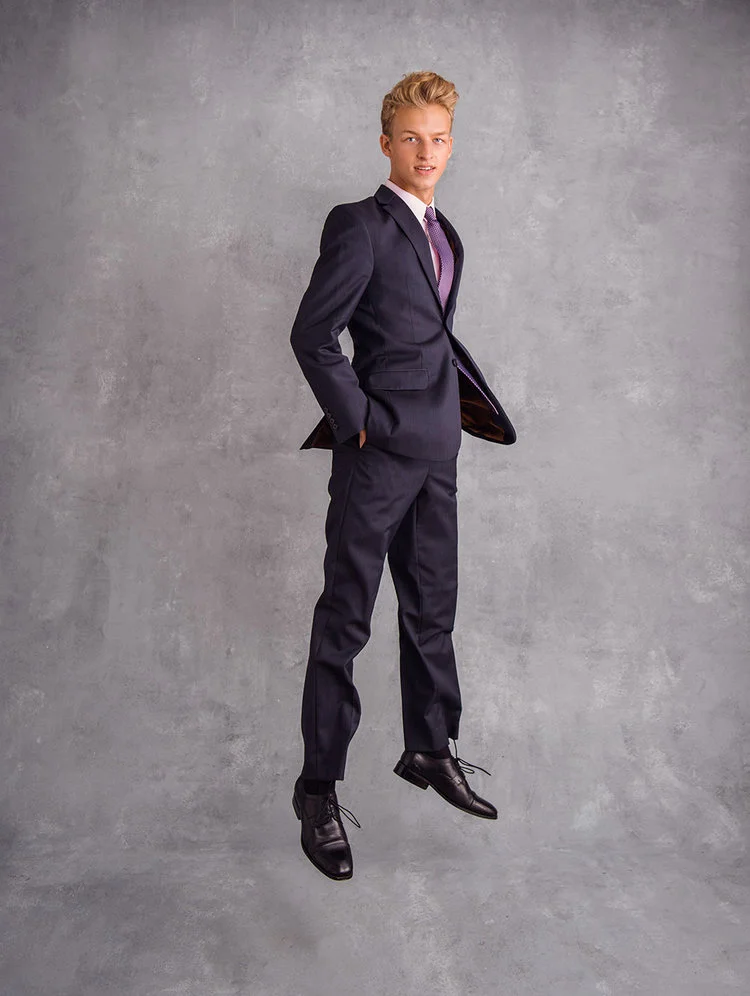 How to make your son’s high school senior portraits NOT suck – a parent’s guide to finding a photographer that specializes in photographing boys' senior pictures...