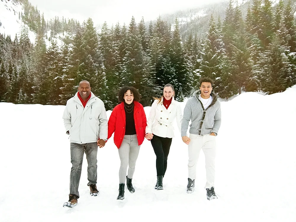 My sisters family that is impossibly photogenic nailed the “let’s walk in the snow” portion of the event but dropped the ball a bit on “throwing snow.”