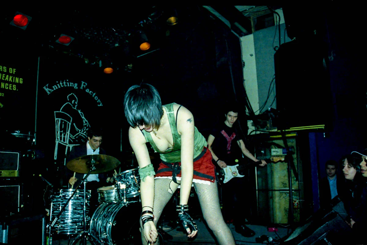 The Yeah Yeah Yeahs at Knitting Factory (2002)