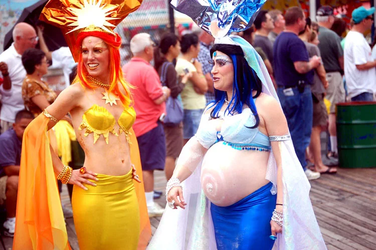 Mermaid Parade photo taken Saturday, June 24, 2006.